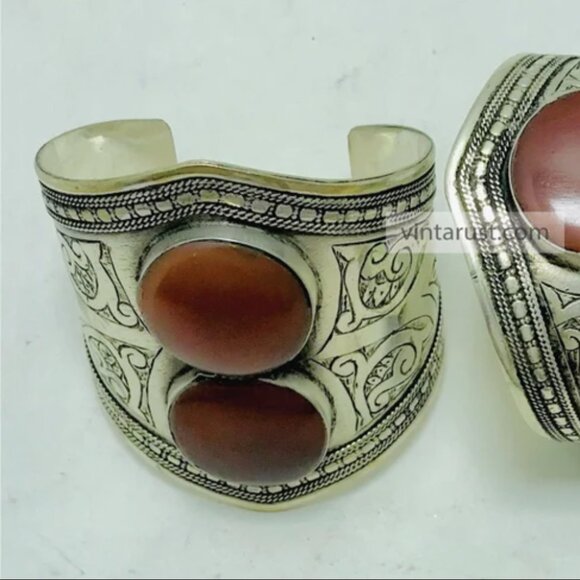 Single Boho Carnelian Stone Cuff: Antique Kuchi Tribal Bracelet - Picture 14 of 15